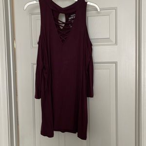 Torrid open shoulder burgundy top